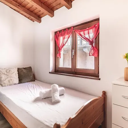 Daire Panoramic House On Maggiore