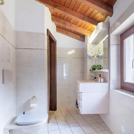 Daire Panoramic House On Maggiore *
