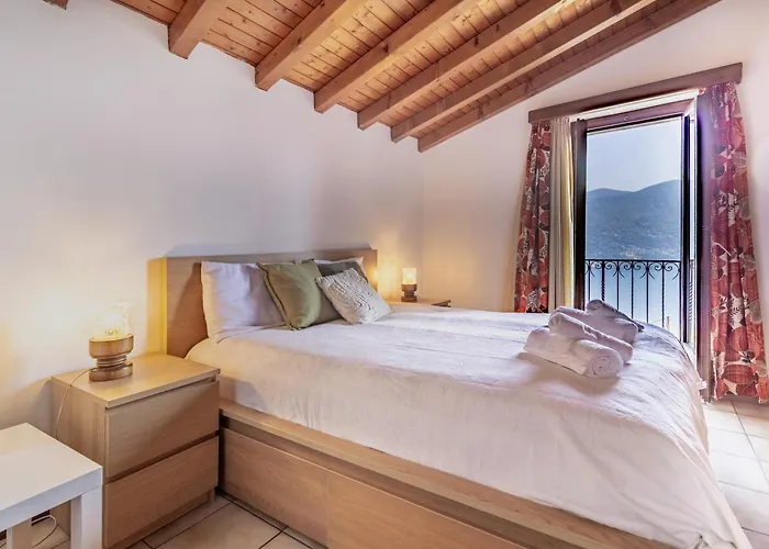 Panoramic House On Maggiore