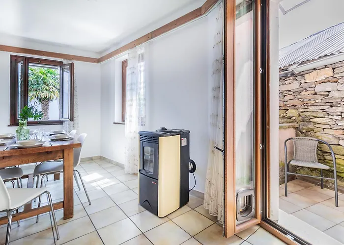 Panoramic House On Maggiore