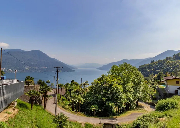 Апартаменты Panoramic House On Maggiore Бриссаго