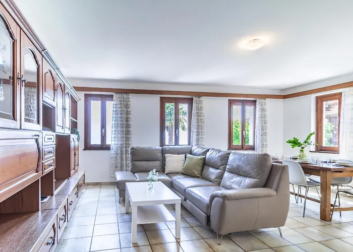 Panoramic House On Maggiore Brissago