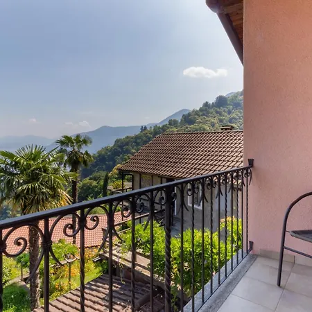 Lägenhet Panoramic House On Maggiore